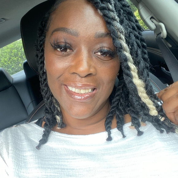 Meet your Posher, Lawaina - Picture 6 of 15